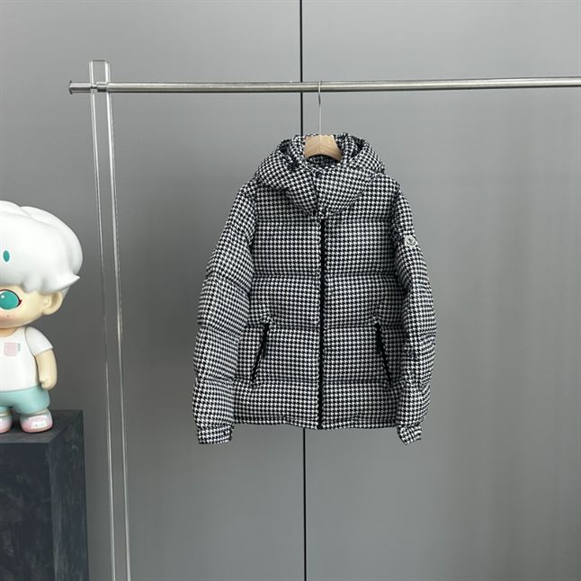 MONCLER SOCOTRINE SHORT DOWN JACKET - MC057
