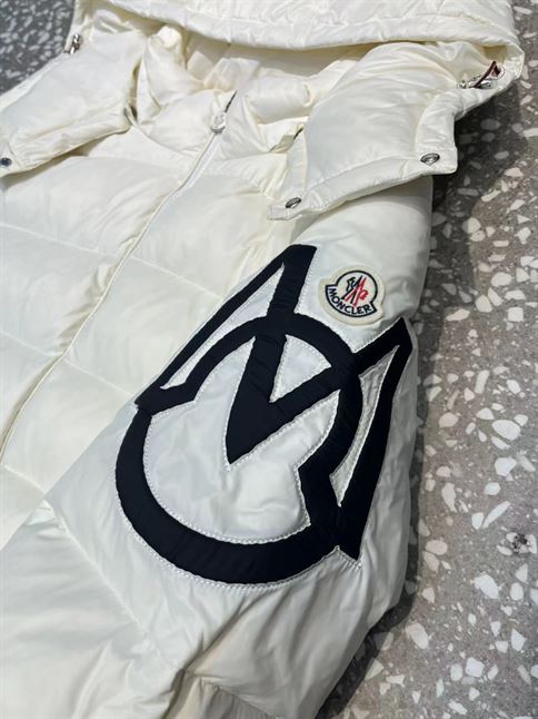 MONCLER WHITE DOWN SAULX PUFFER JACKET - MC026
