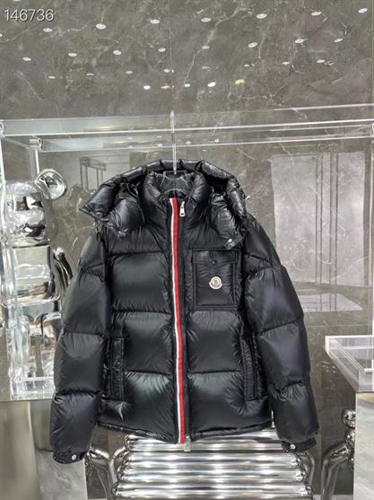 MONCLER WOLLASTON SHORT DOWN JACKET - MC114