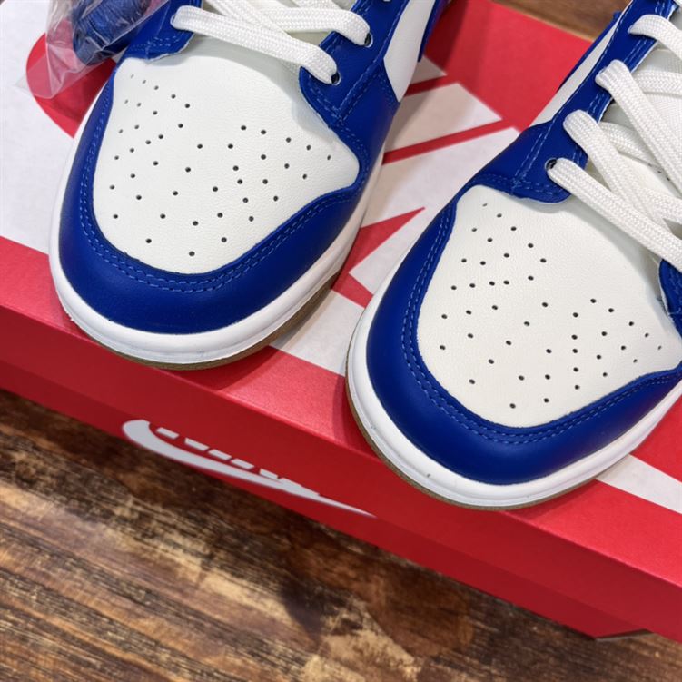 NIKE DUNK LOW KANSAS CITY RAYALS - NSN024