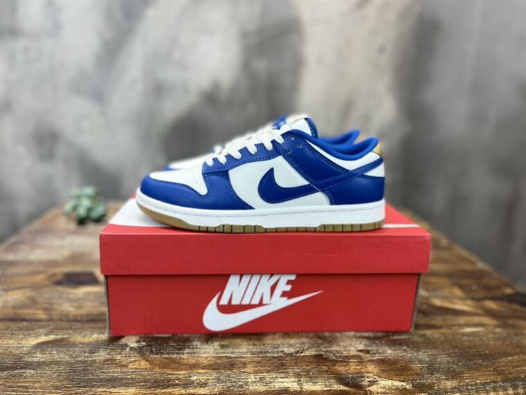 NIKE DUNK LOW KANSAS CITY RAYALS - NSN024