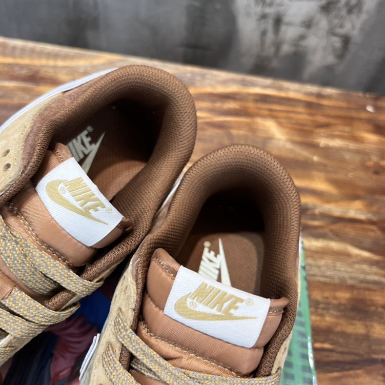 NIKE DUNK LOW SIZE? DARK DRIFTWOOD - NSN027