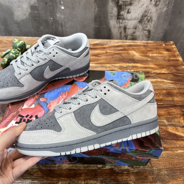 NIKE SB DUNK LOW 'LONDON' - NSN006