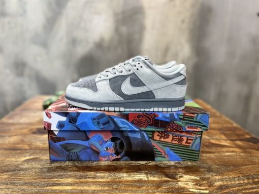 NIKE SB DUNK LOW 'LONDON' - NSN006