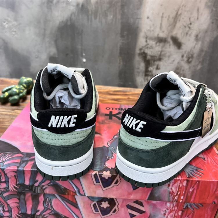 NIKE SB DUNK LOW SNEAKER - NSN005