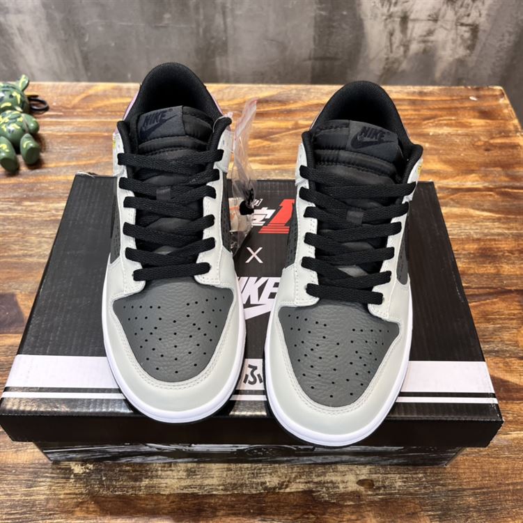 NIKE SB DUNK LOW SNEAKER - NSN008