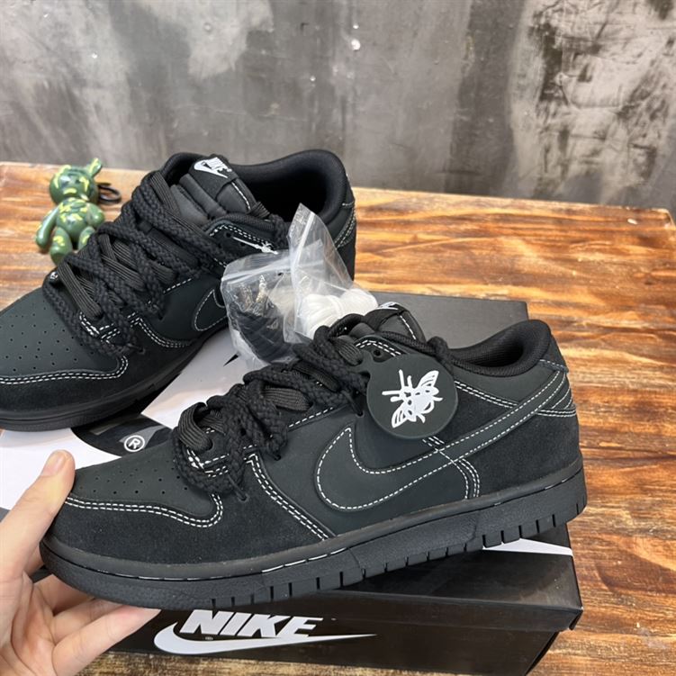 NIKE SB DUNK LOW SNEAKER - NSN010