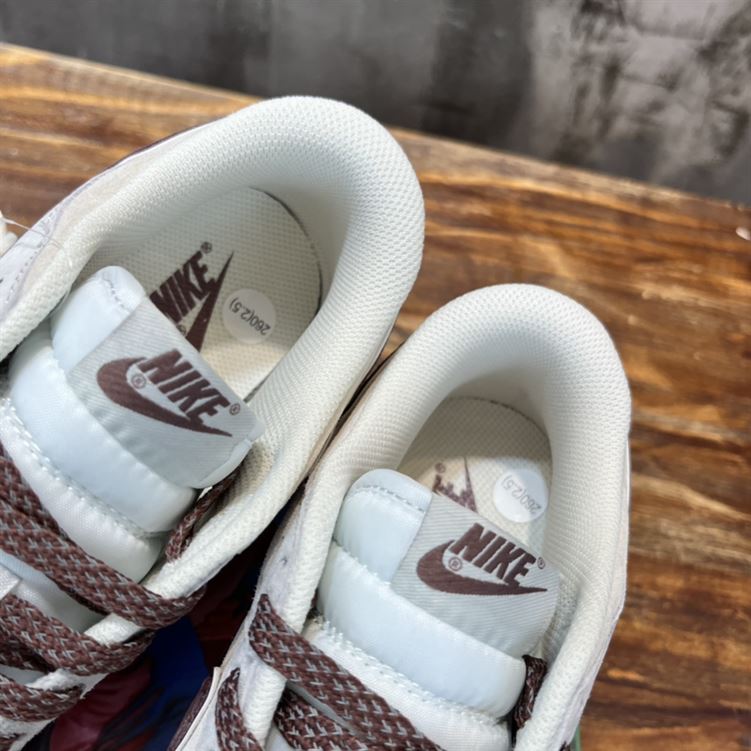 NIKE SB DUNK LOW SNEAKER - NSN011