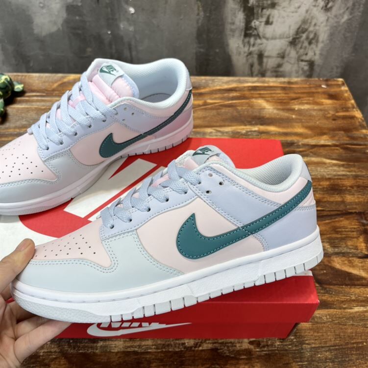 NIKE SB DUNK LOW SNEAKER - NSN013