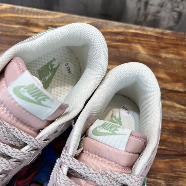 NIKE SB DUNK LOW SNEAKER - NSN015