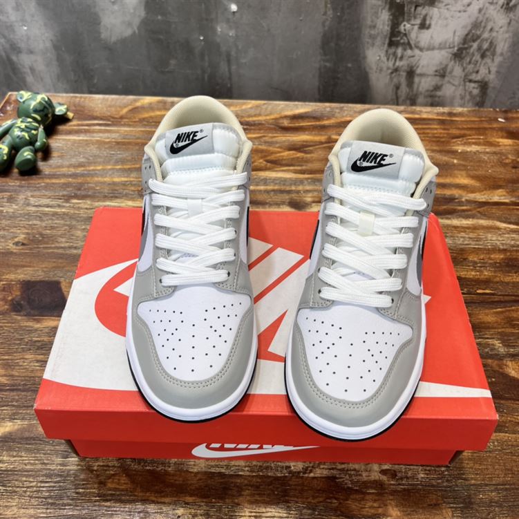 NIKE SB DUNK LOW SNEAKER - NSN016