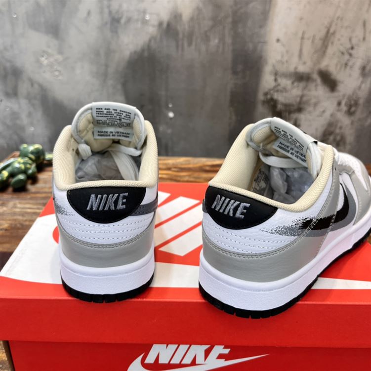 NIKE SB DUNK LOW SNEAKER - NSN016