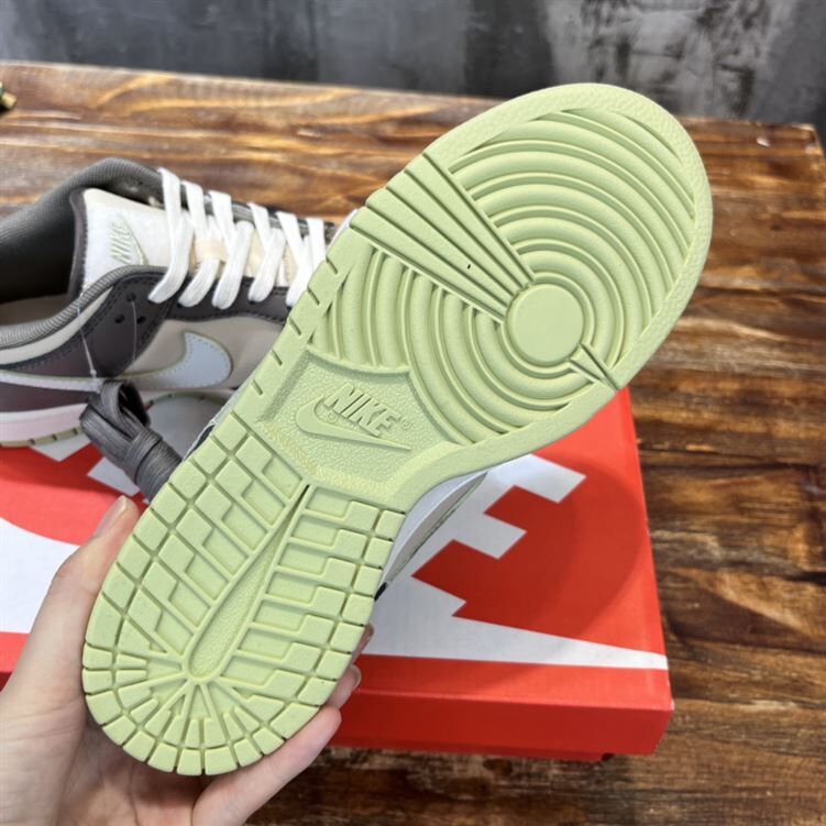 NIKE SB DUNK LOW SNEAKER - NSN018