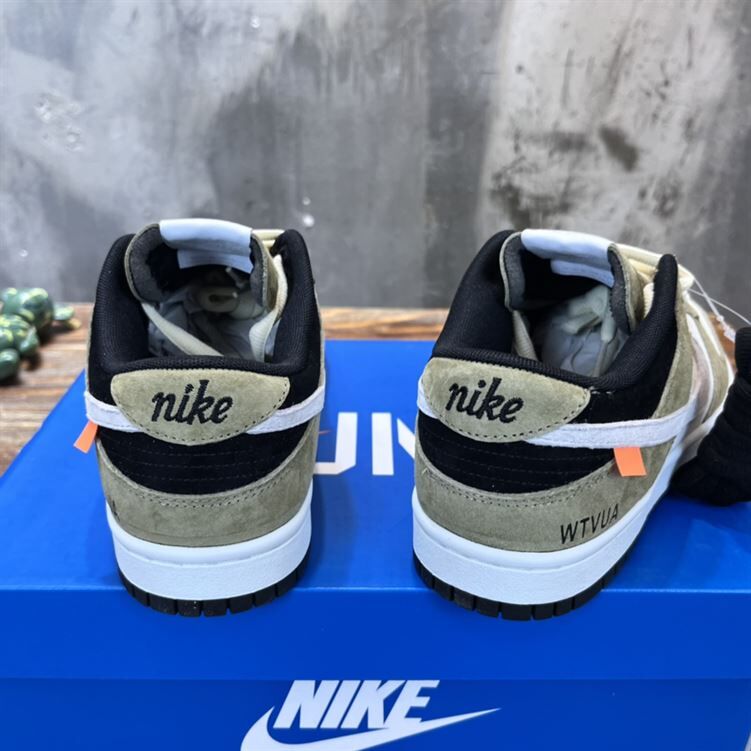 NIKE SB DUNK LOW SNEAKER - NSN019