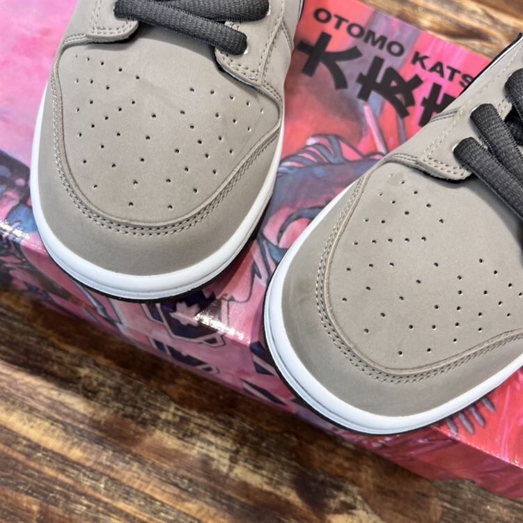 NIKE SB DUNK LOW SNEAKER - NSN020