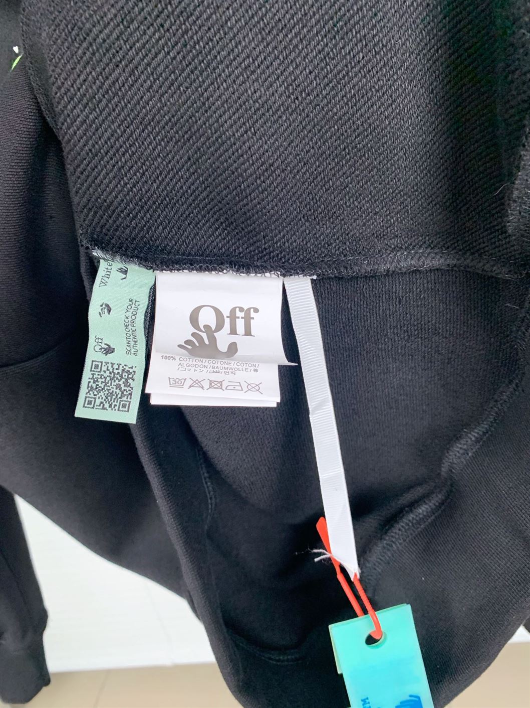 OFF-WHITE BLACK PRINTED HOODIE - OS015