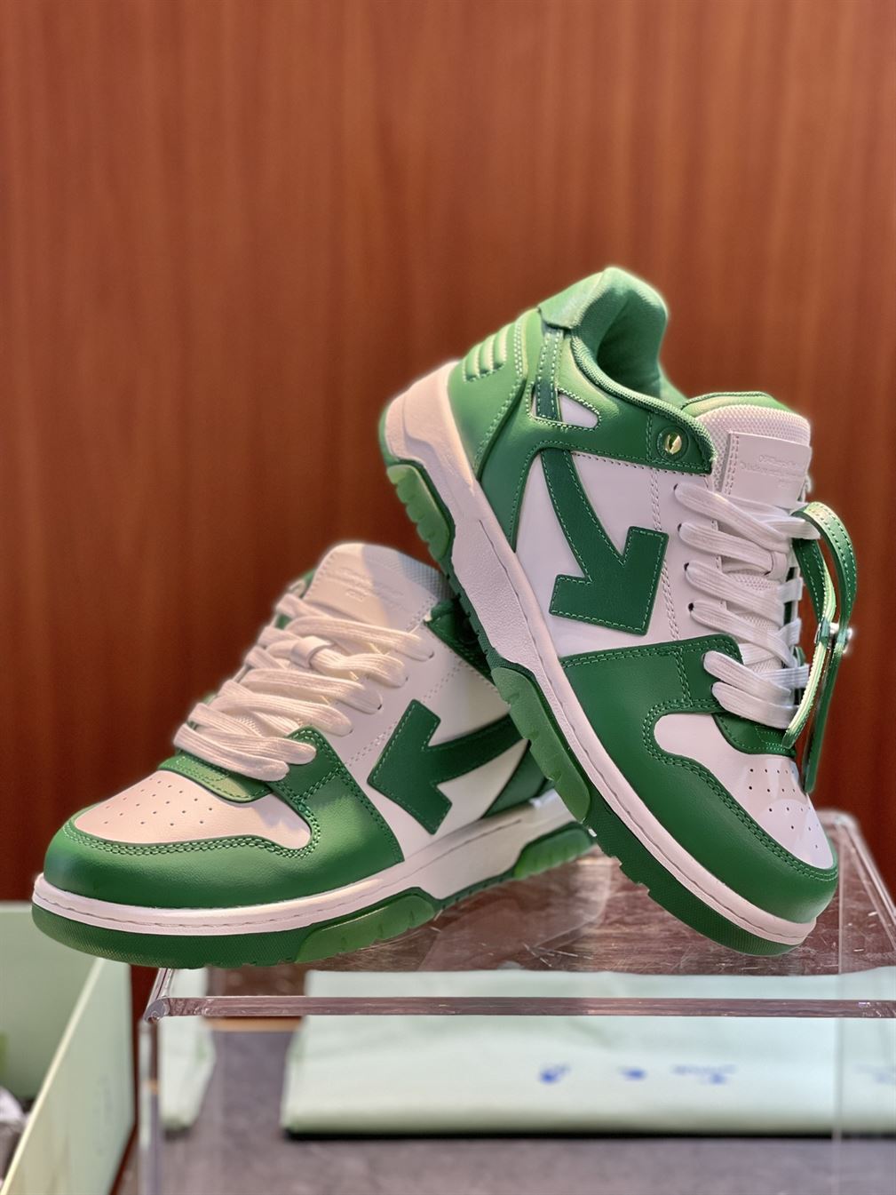 OFF-WHITE OUT OF OFFICE OOO BLACK WHITE GREEN - OFW027