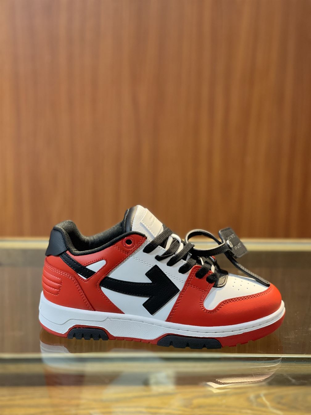 OFF-WHITE OUT OF OFFICE OOO BLACK WHITE RED - OFW025