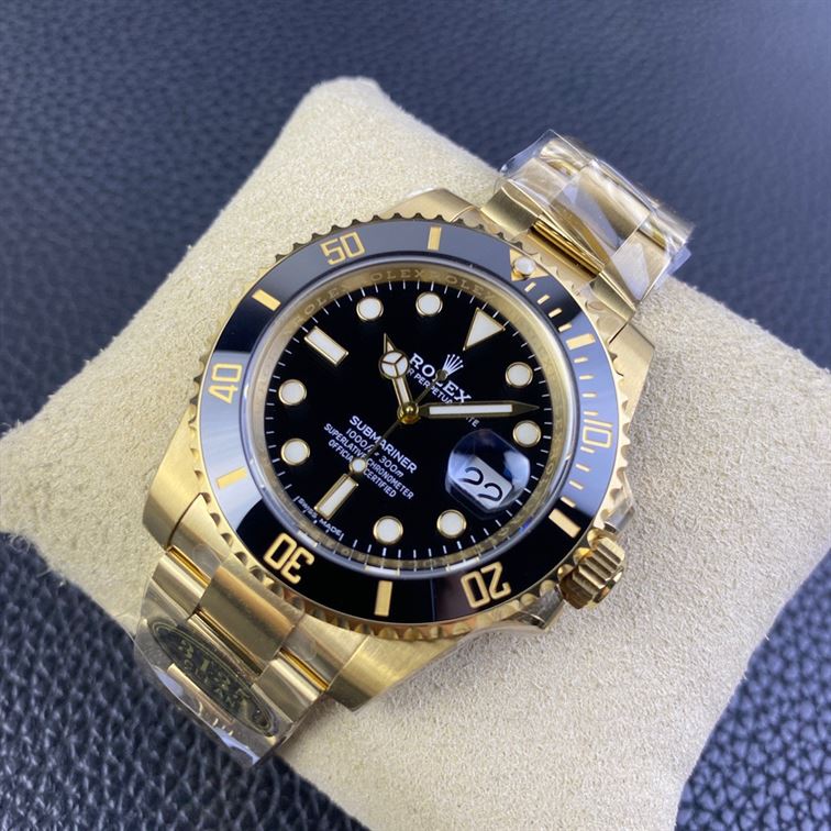 ROLEX SUBMARINER DATE WATCH