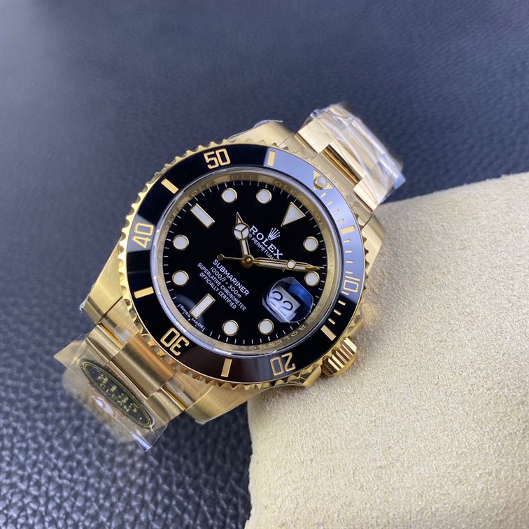 ROLEX SUBMARINER DATE WATCH