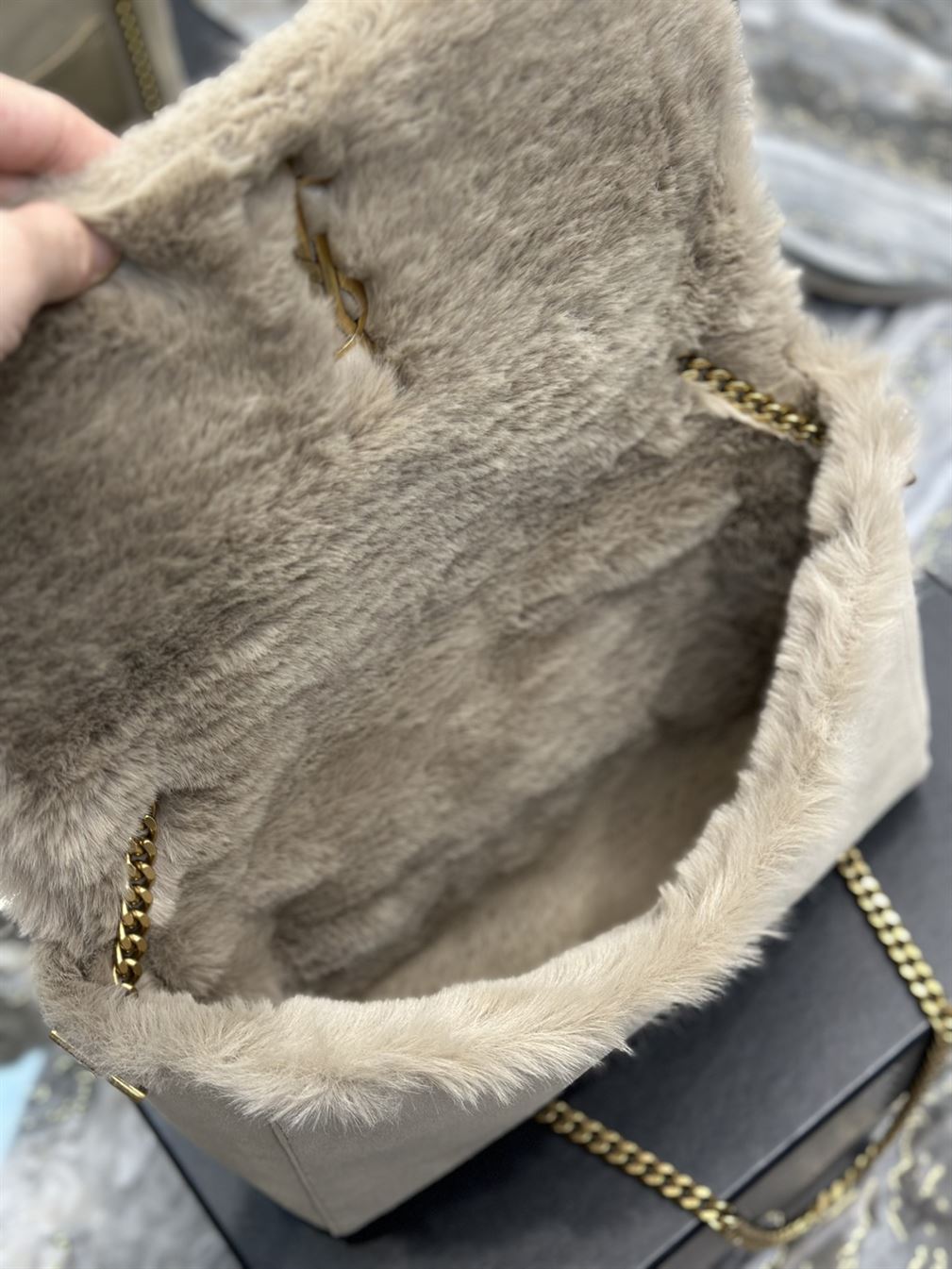 YSL KATE MEDIUM SUPPLE/REVERSIBLE CHAIN BAG