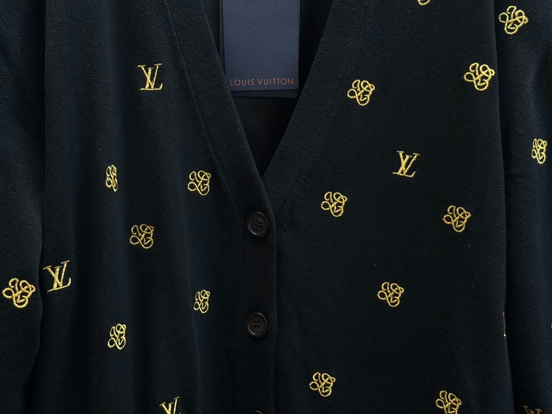 Louis Vuitton 'LV' Black Coat - LVC048