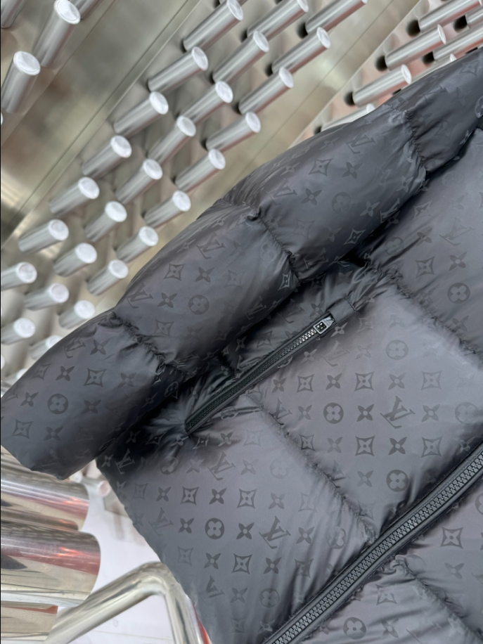 Louis Vuitton Monogram Black Coat - LVC047