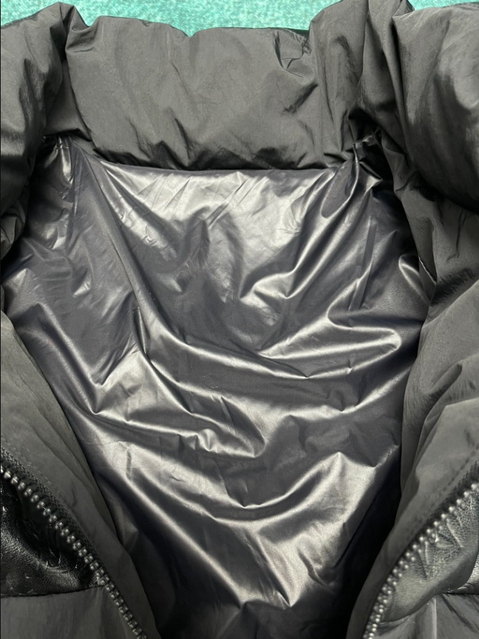 LOUIS VUITTON BLACK COAT - LVC043