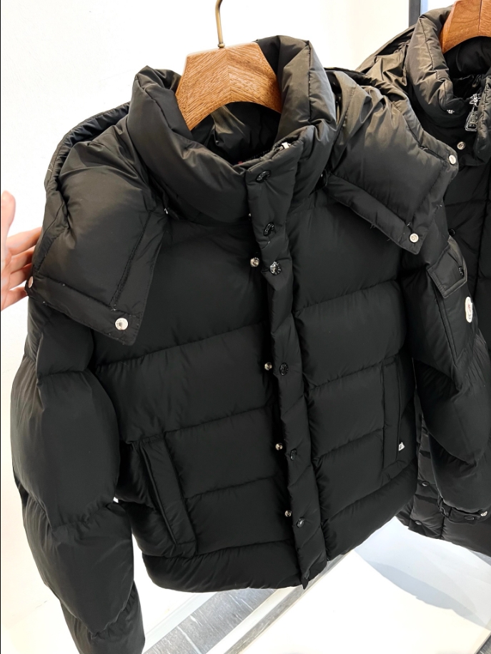 MONCLER Logo-Appliquéd Quilted Hooded Down Coat - MC146