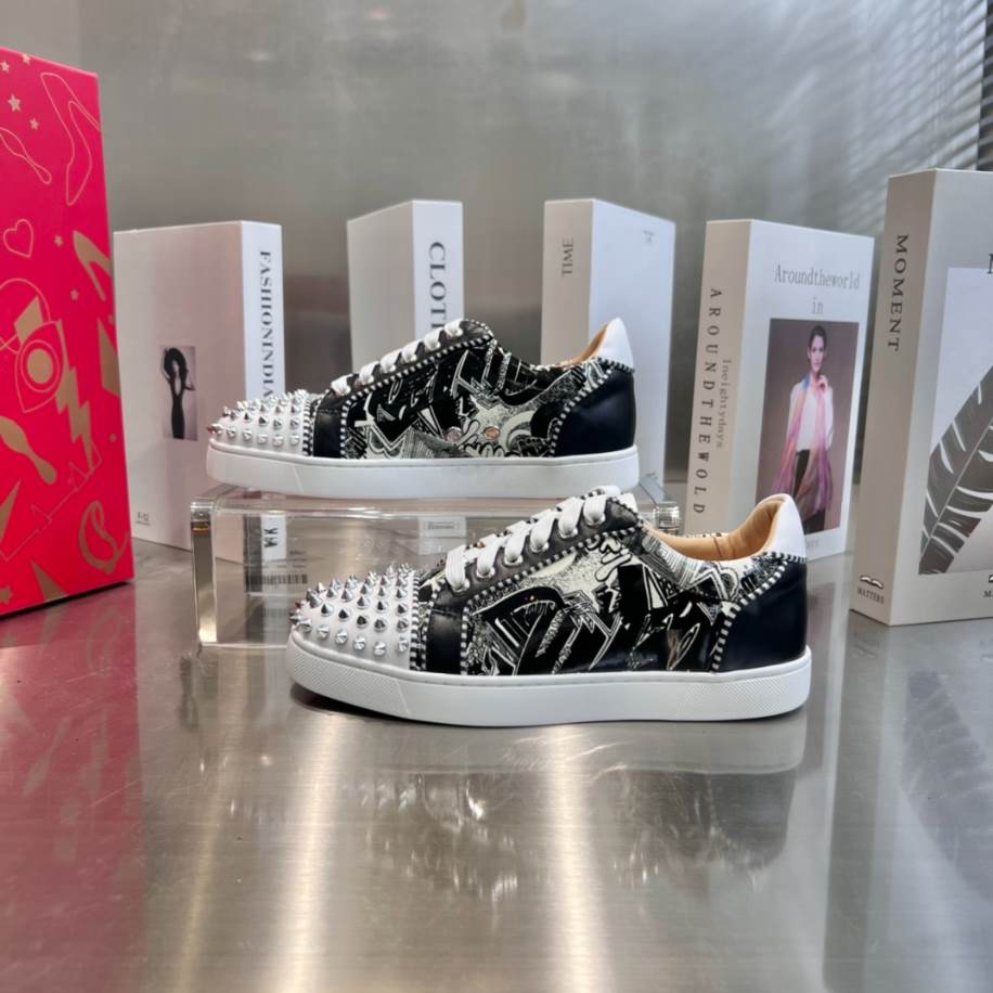 Christian Louboutin Casual Rivet Low Top Spikes Flats Sneaker - CLS045