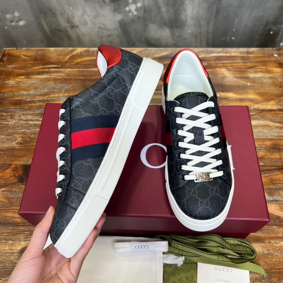 Gucci ACE Metal Tag Red And Blue Web Sneaker - GCC169
