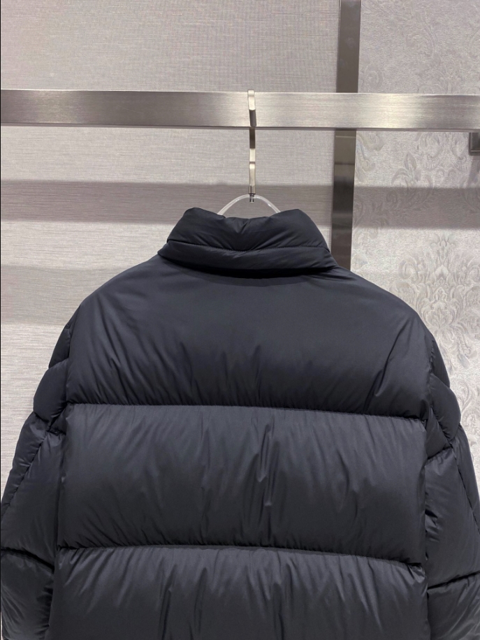 MONCLER Winter Puffer Black Coat - MC145