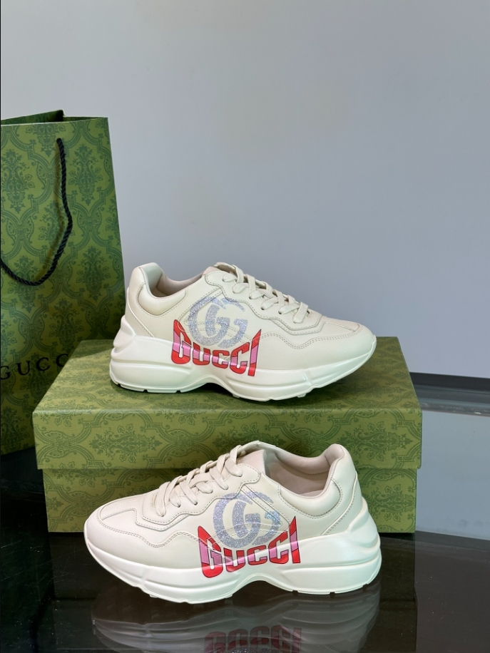 Gucci Ivory Leather Double G Sneaker - GCC175