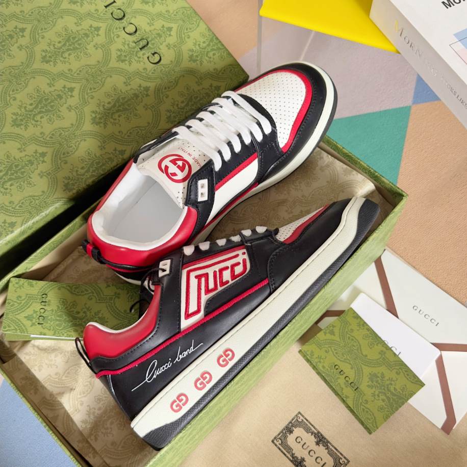 Gucci Unisex Black Red White Sneakers - GCC217