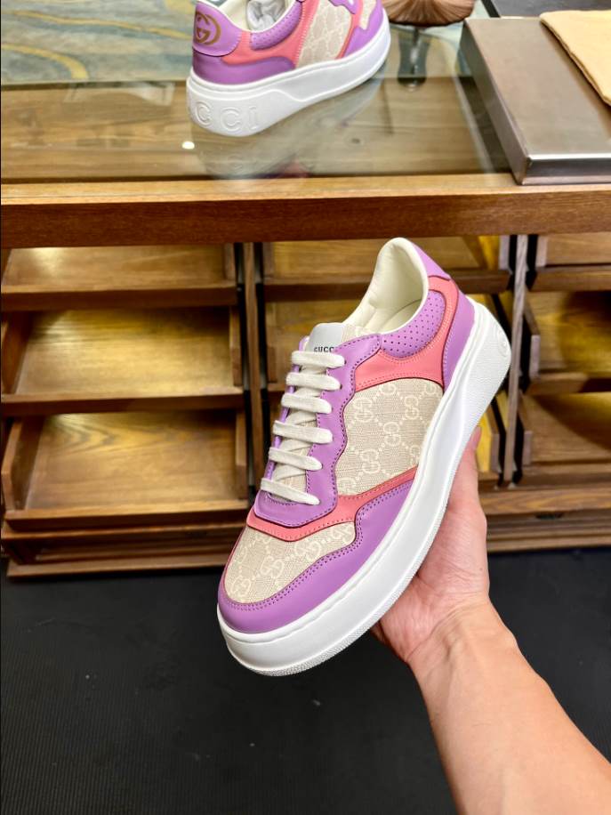 Gucci GG Supreme Canvas Purple Sneakers - GCC198
