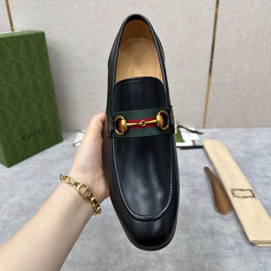 Gucci Men Horsebit Black Loafer - GL090