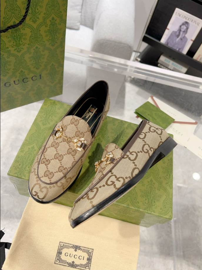 GUCCI LEATHER BEIGE BLACK LOAFER - GL058