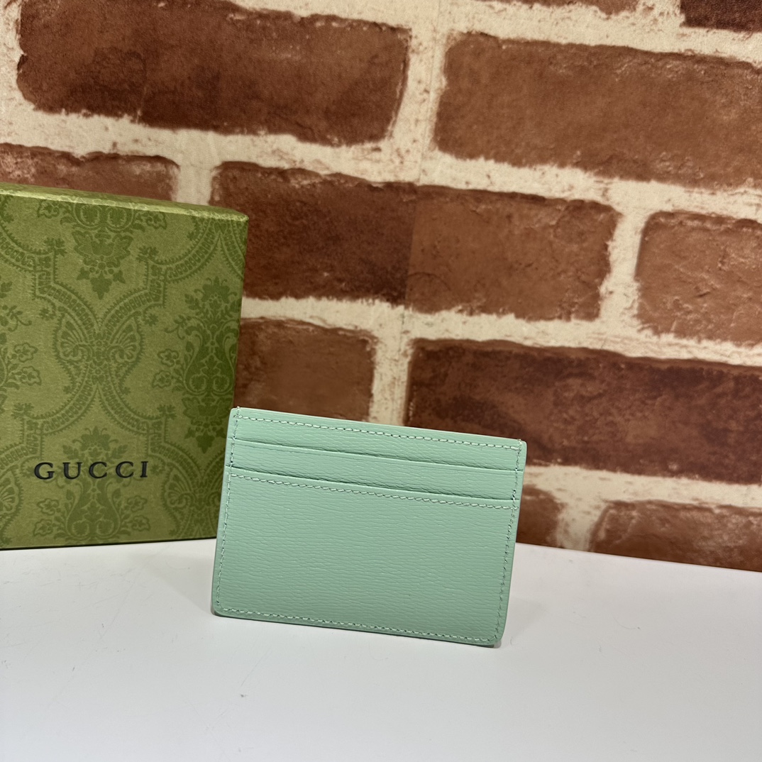 GREEN CALFSKIN LEATHER CARD CASE WITH SCRIPT- WLG040 GREEN CALFSKIN LEATHER CARD CASE WITH SCRIPT- WLG040