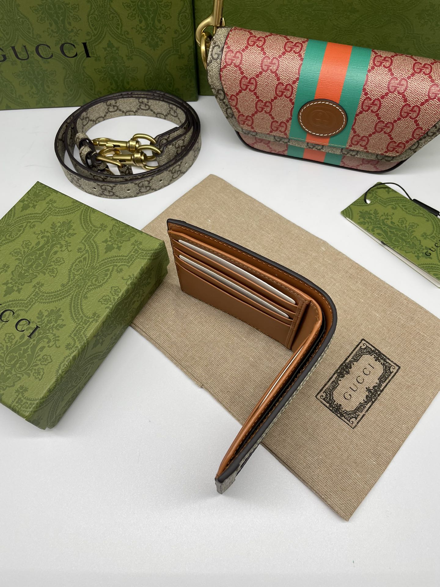 GUCCI X DANS LE VERT GG SUPREME WALLET - WLG049 GUCCI X DANS LE VERT GG SUPREME WALLET