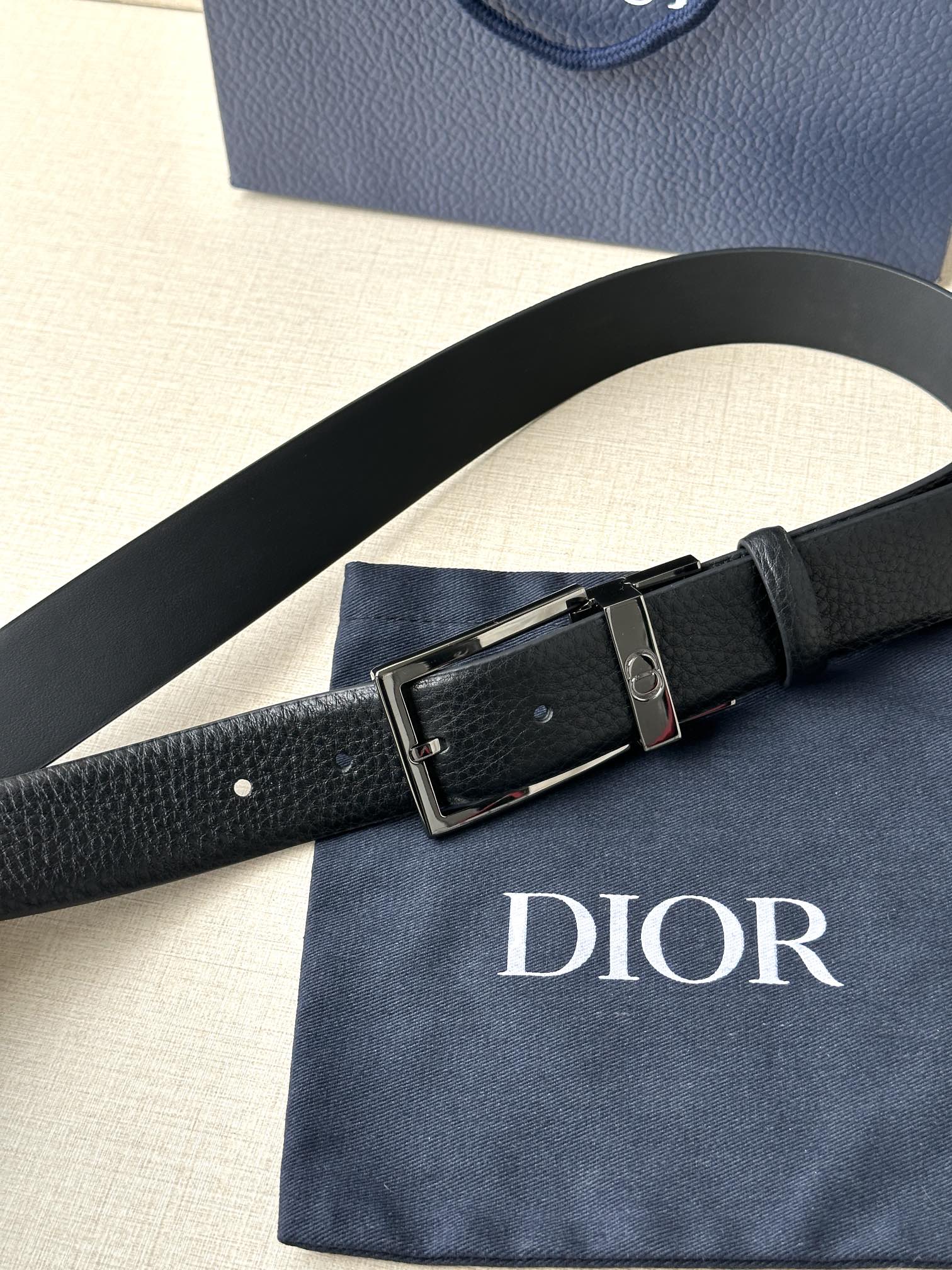 DIOR BLACK GRAINED CALFSKIN - DB001 DIOR BLACK GRAINED CALFSKIN