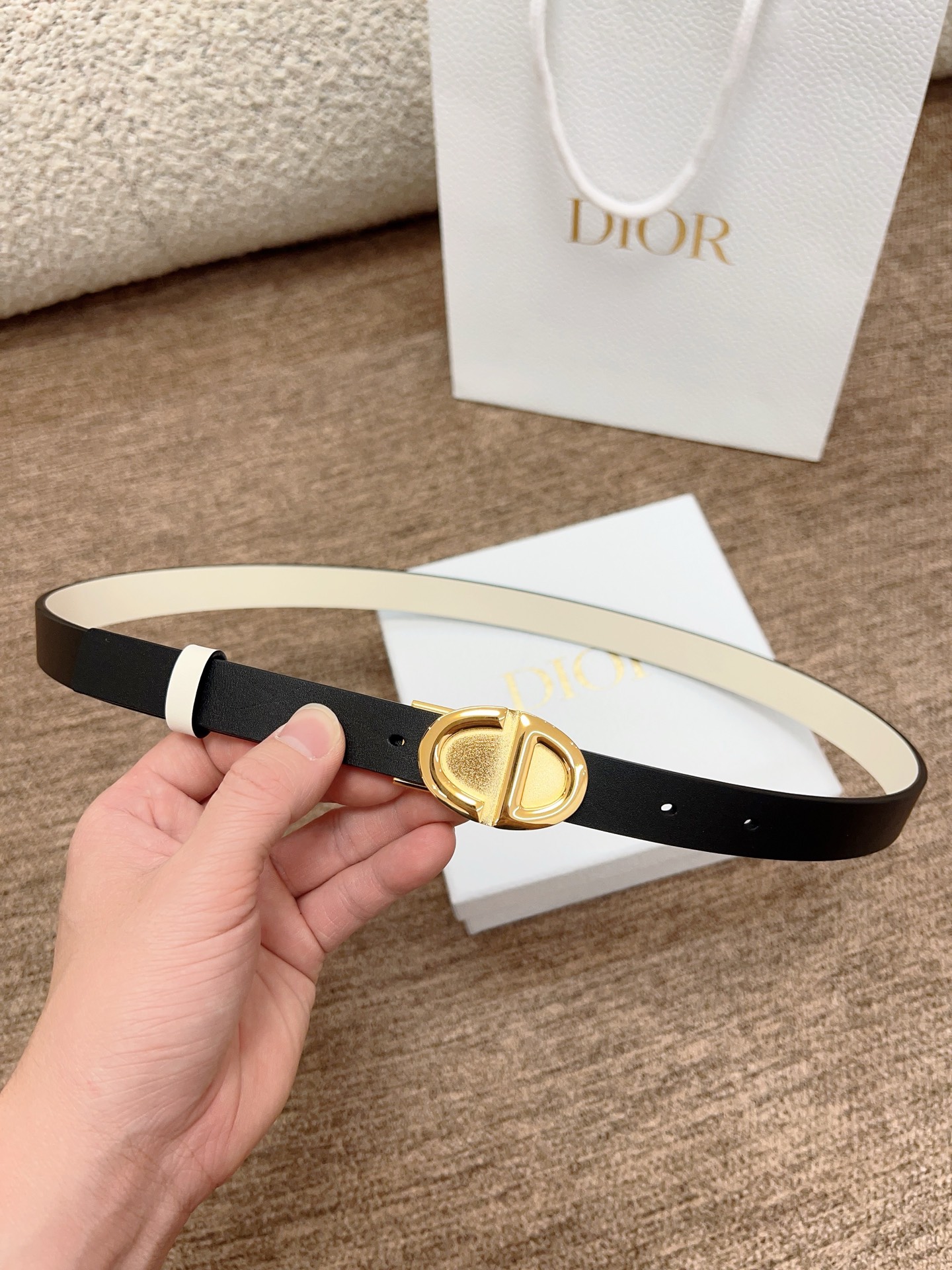 Dior Reversible Belt 30 Montaigne in White - DB025 Dior Reversible Belt 30 Montaigne in White