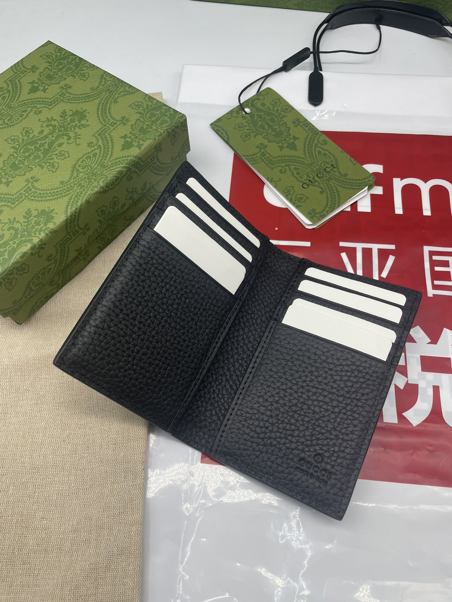 JUMBO GG PASSPORT CASE IN BLACK LEATHER - WLG056 JUMBO GG PASSPORT CASE IN BLACK LEATHER