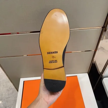 Hermes Men's Destin Loafers In Noir Calfskin - HM048 Hermes Men's Destin Loafers In Noir Calfskin