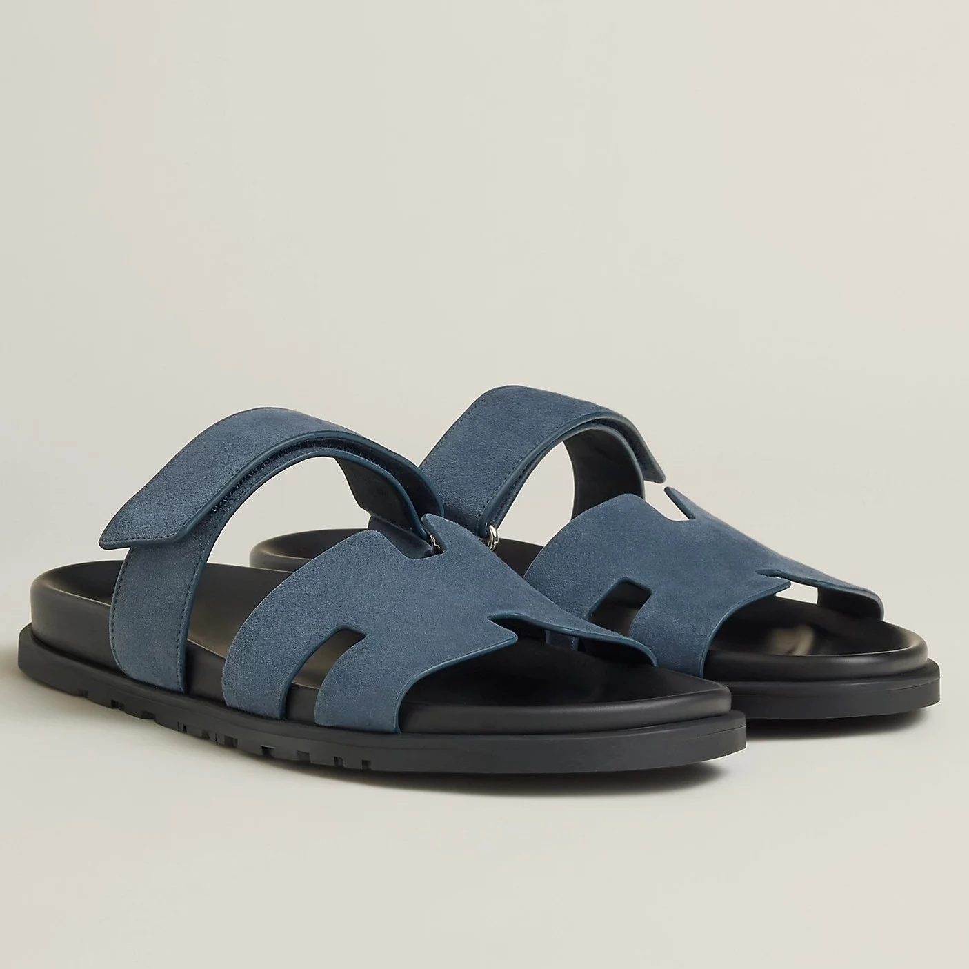 HERMES MEN'S CHYPRE SANDALS IN BLUE SUEDE CALFSKIN - HMSD010