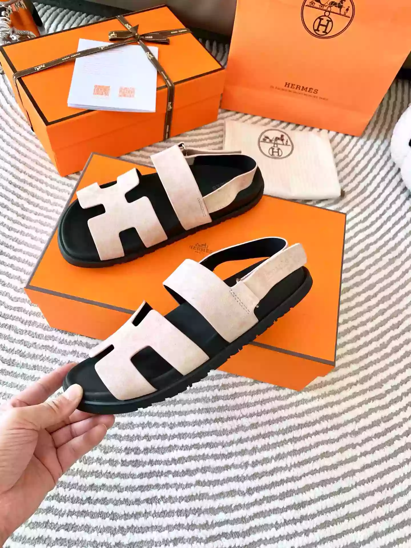 HERMES MEN'S GENIUS SANDALS IN BEIGE SUEDE CALFSKIN - HMSD002