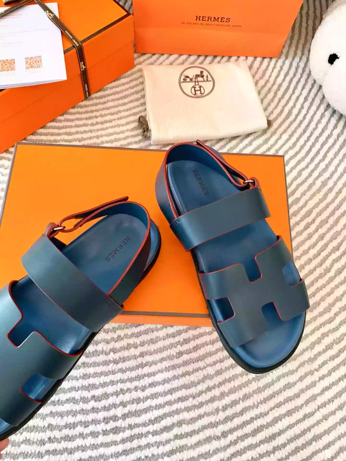 HERMES MEN'S GENIUS SANDALS IN BLUE CALFSKIN - HMSD004