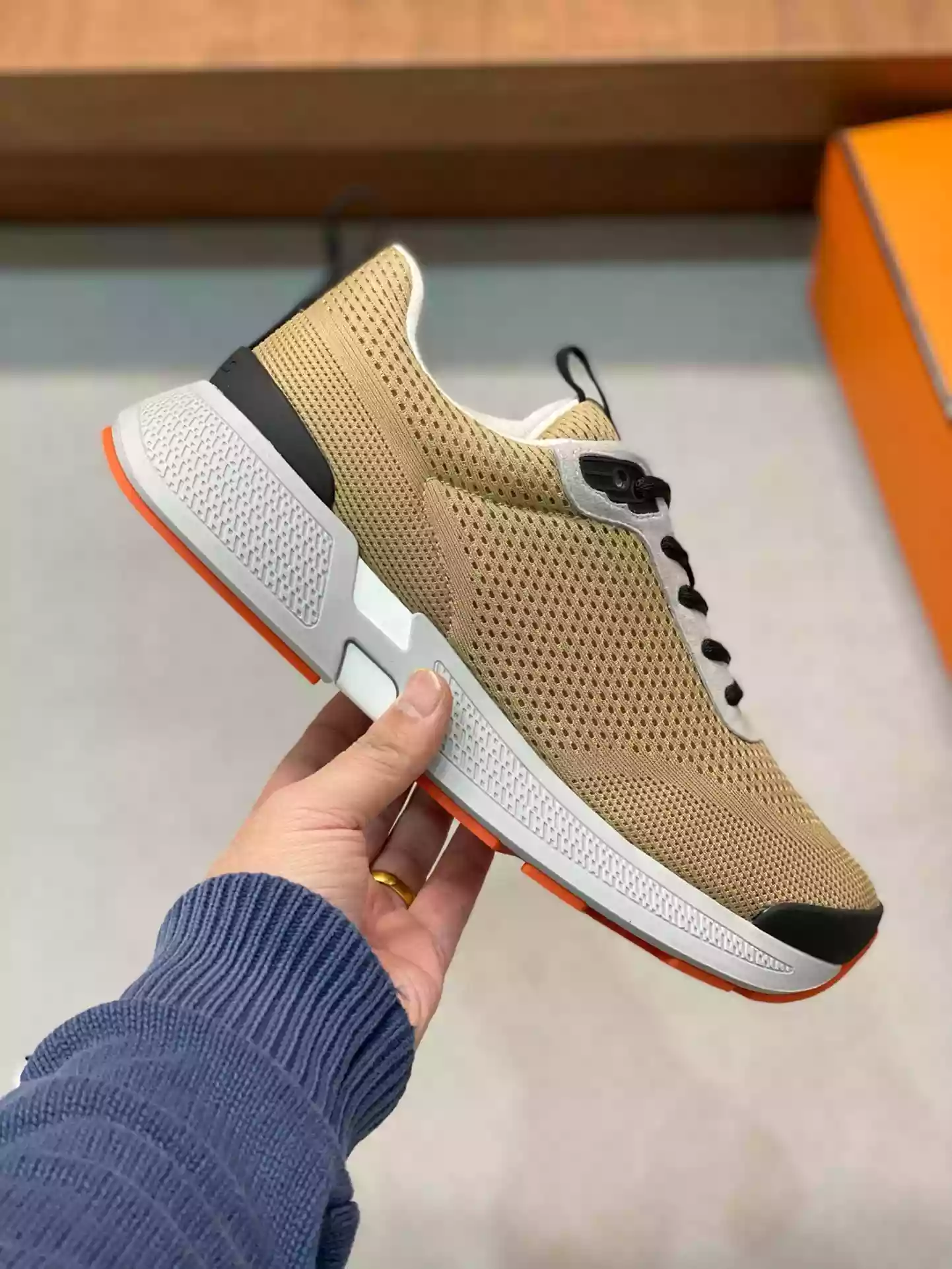Hermès Sneakers