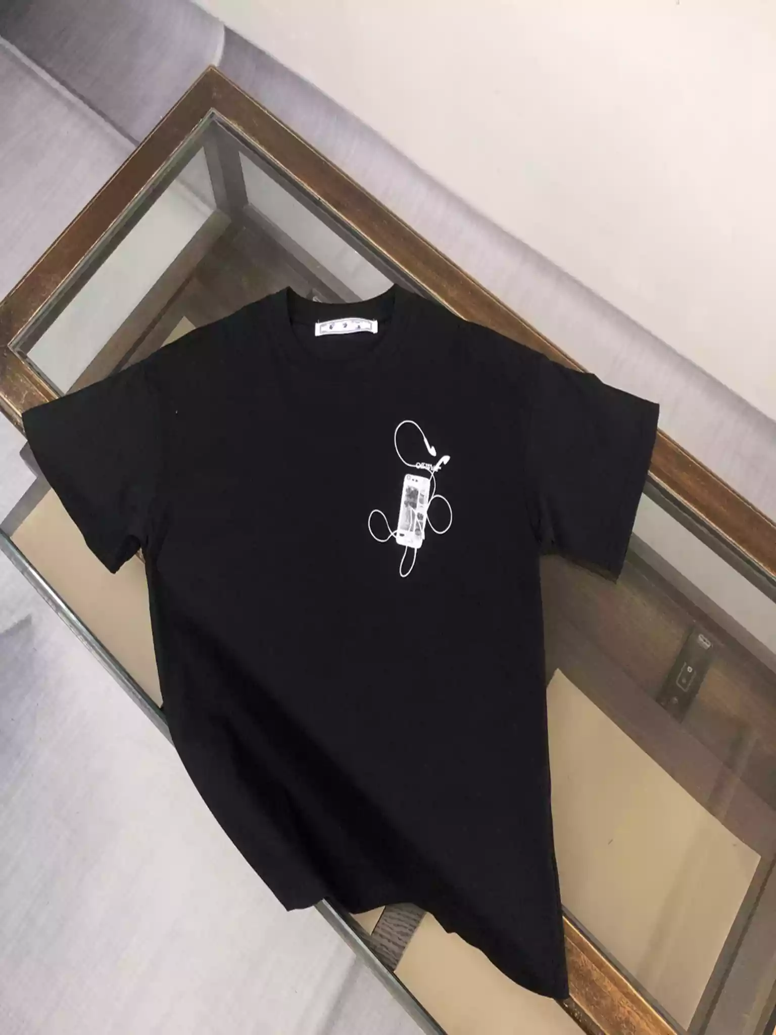 Off-White Scan Arrow T-shirt | Black - OWS039 Off-White Scan Arrow T-shirt | Black