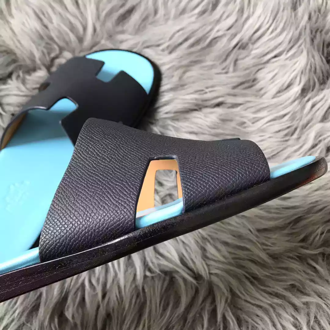 HERMES MEN'S IZMIR SANDALS IN BLACK EPSOM CALFSKIN - HMSD028