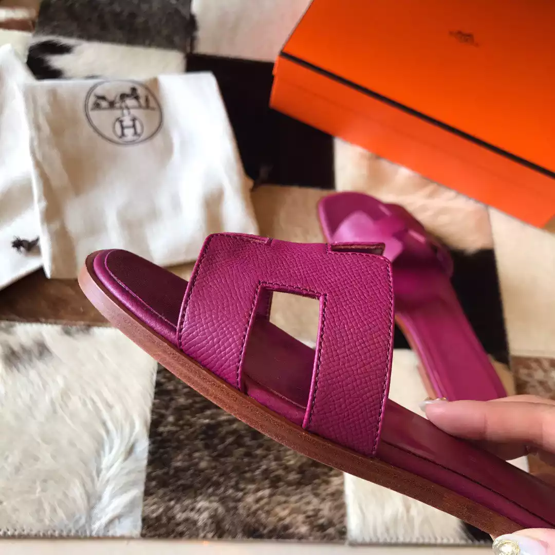 HERMES ORAN SLIDE SANDALS IN ANEMONE EPSOM CALFSKIN - HMSD063